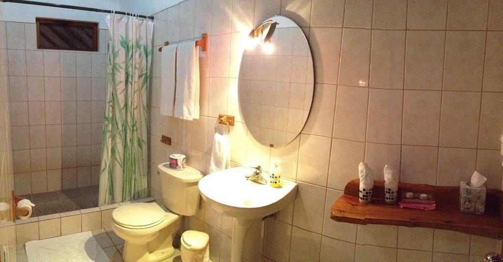 Hotel Suizo Loco Lodge & Resort Кауита Номер фото